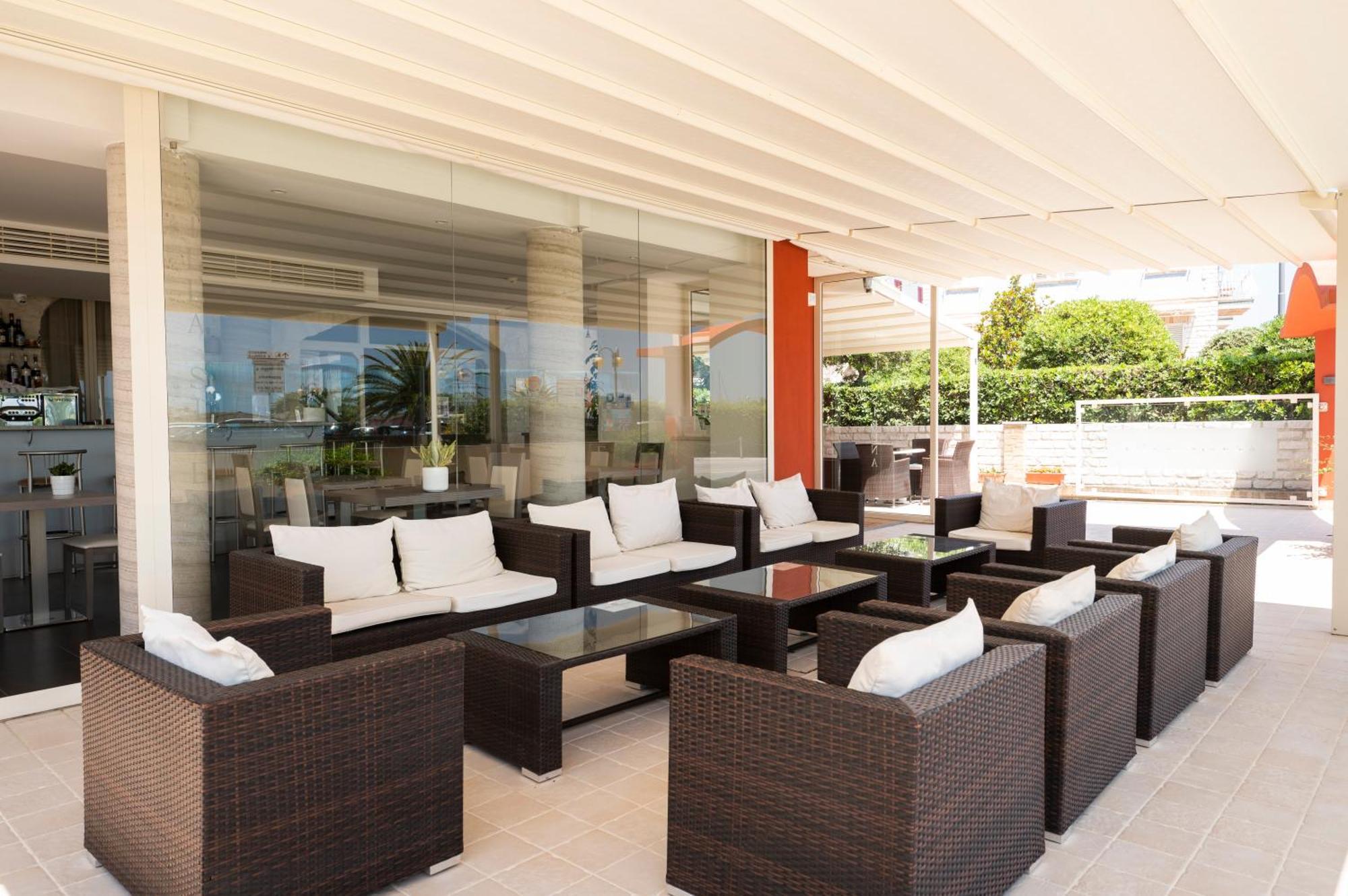 Hotel Villa Sirena Numana Exterior photo